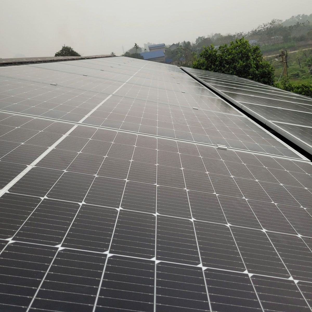 llap-dat-pin-nang-luong-mat-troi-tai-bac-giang